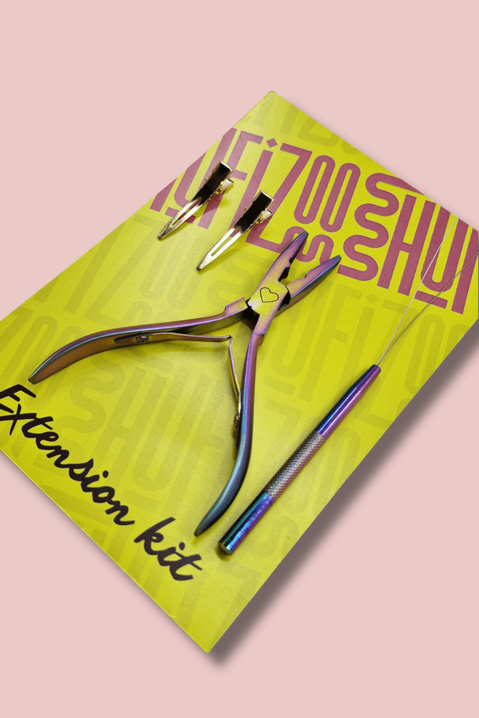 ערכה המכילה פלייר, מסרגה וקליפסים - ומיועדת לחיבור עצמאי של תוספות שיער