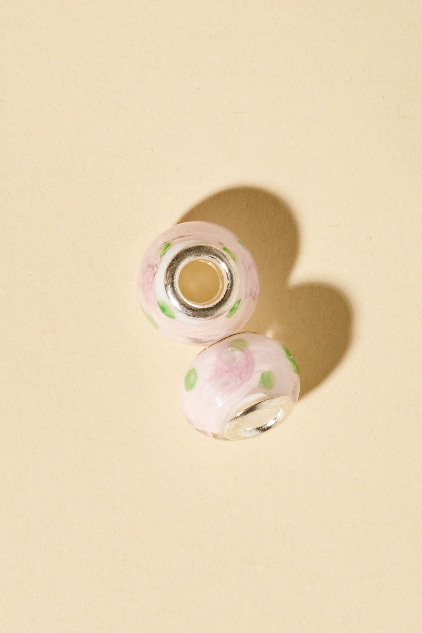 Dreadlock beads - Shufizoo - Pink Roses on a White Background