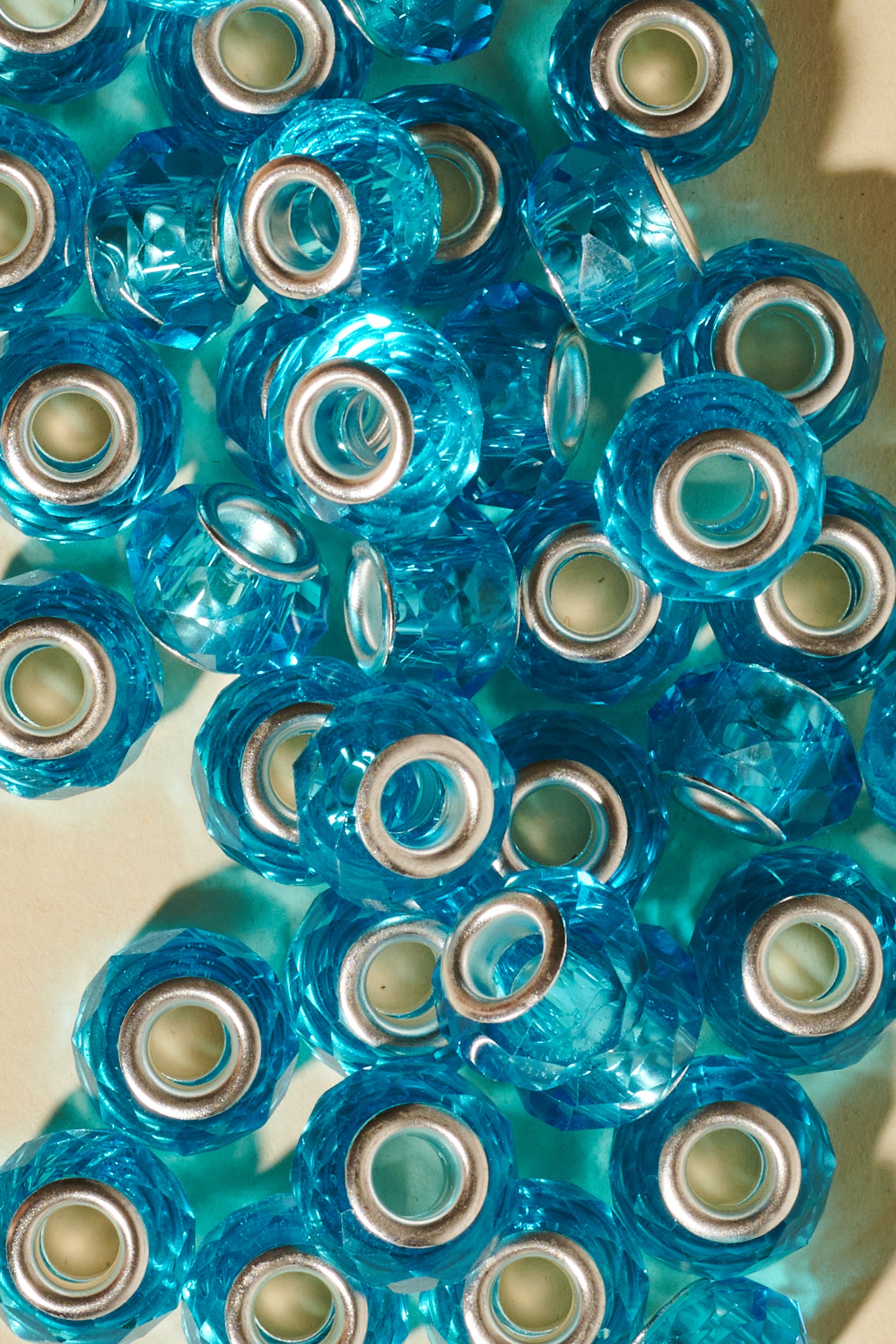Shufizoo - Dreadlock beads - clear light blue Beads