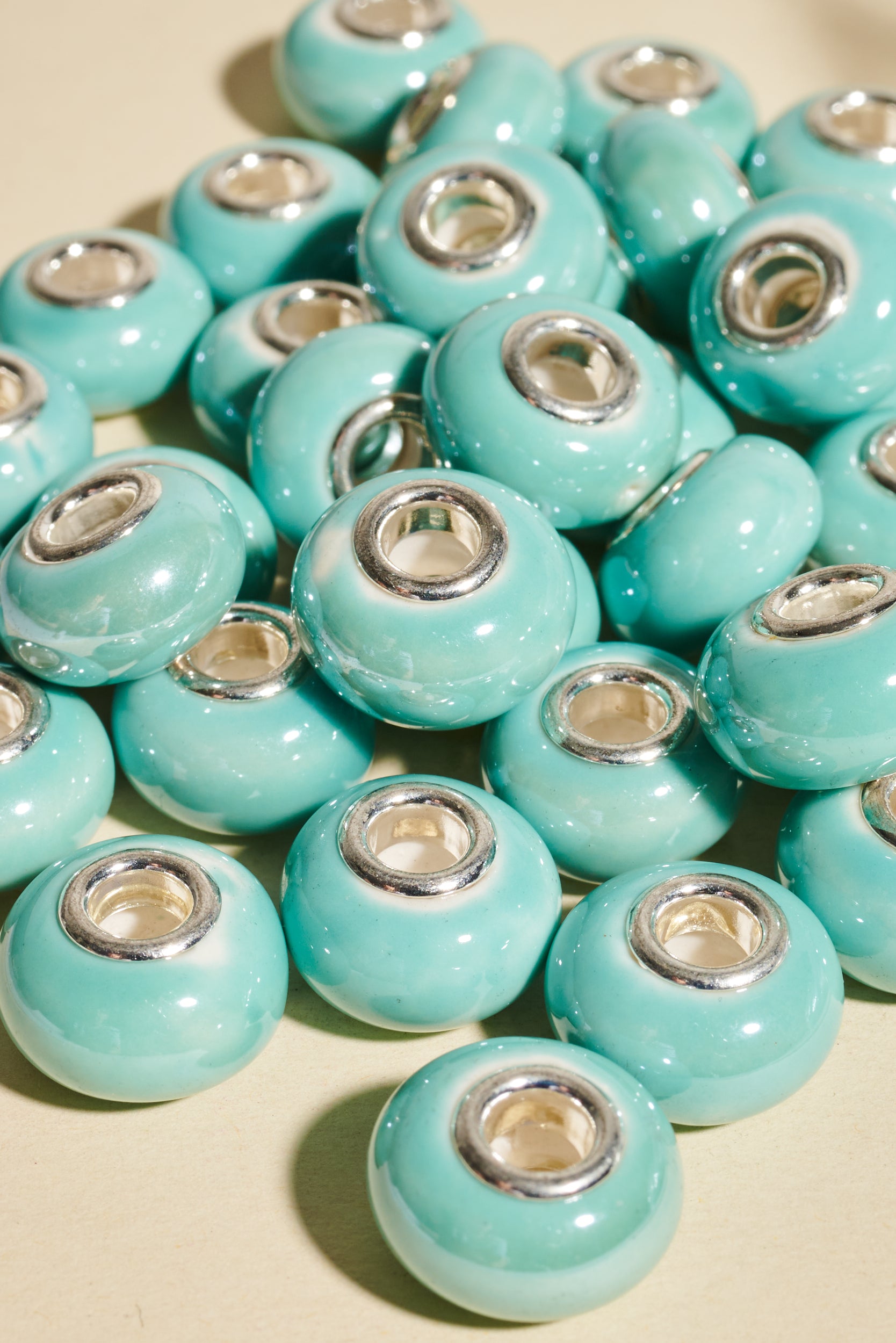 Shufizoo - Dreadlock beads - Glossy Turquoise Beads