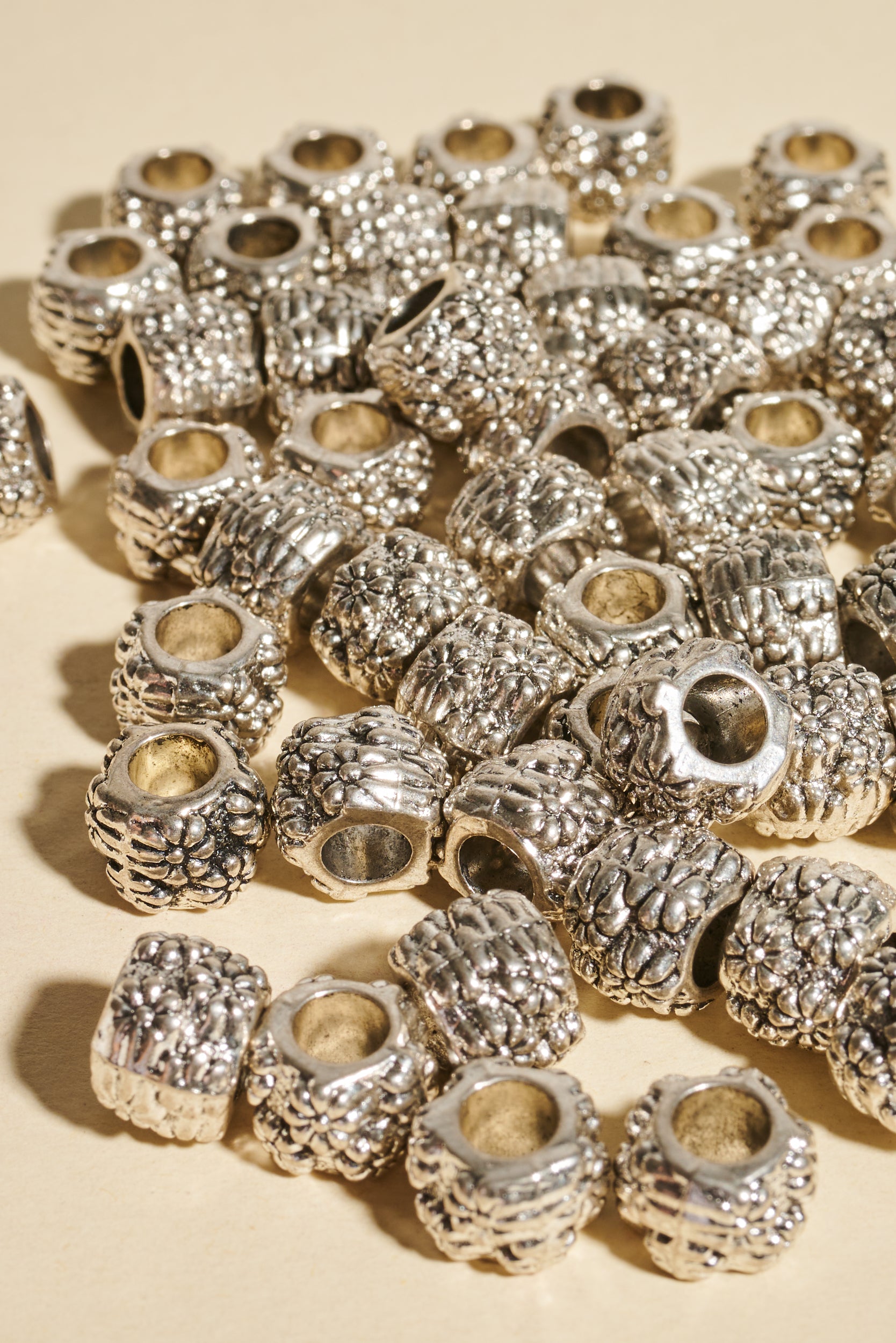 Dreadlock beads - Shufizoo - Silver Beads with Embossed Patterns