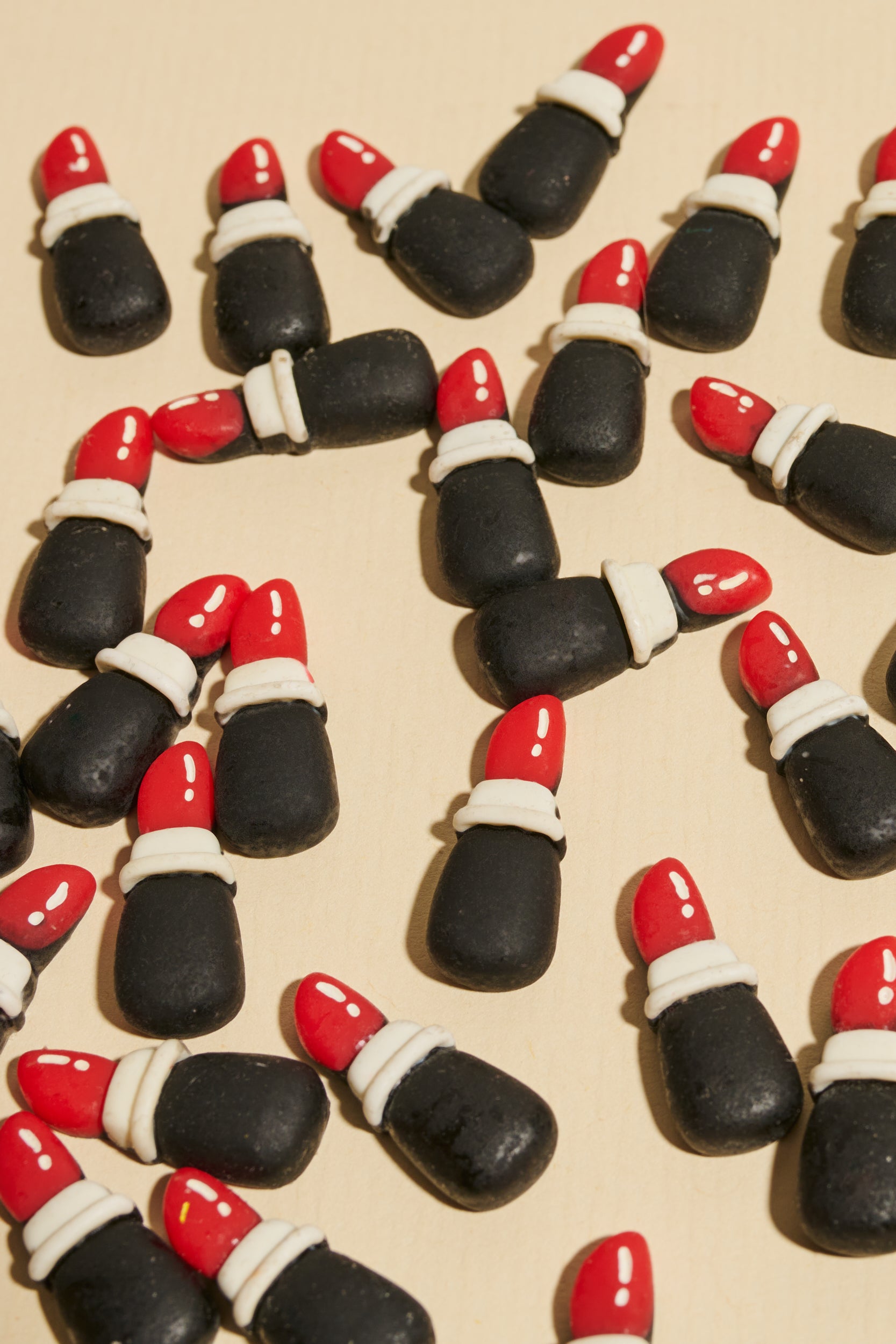 Magic Braids Charms - Shufizoo - red lipstick