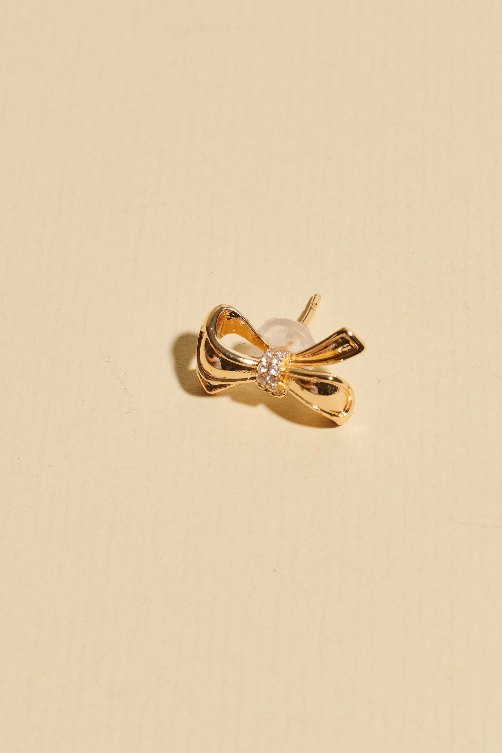 Braids decorations - Shufizoo - Gold Earring in the Shape of a Bow with a Zircon