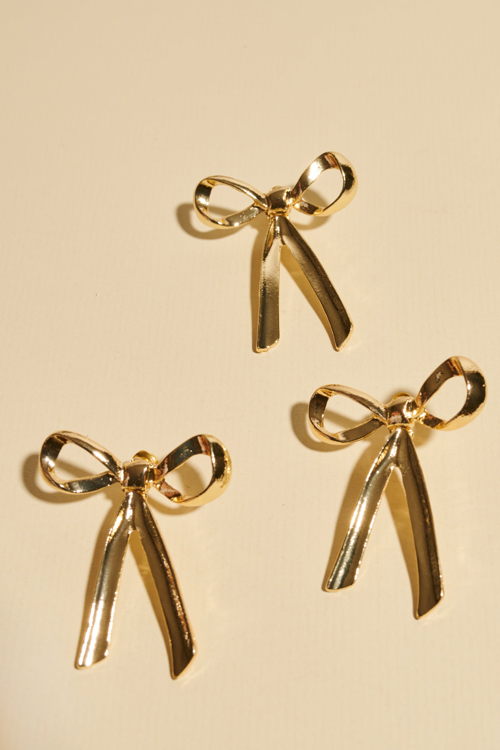 Braids decorations Shufizoo - Gold Earring in the Shape of a Bow with a long tail