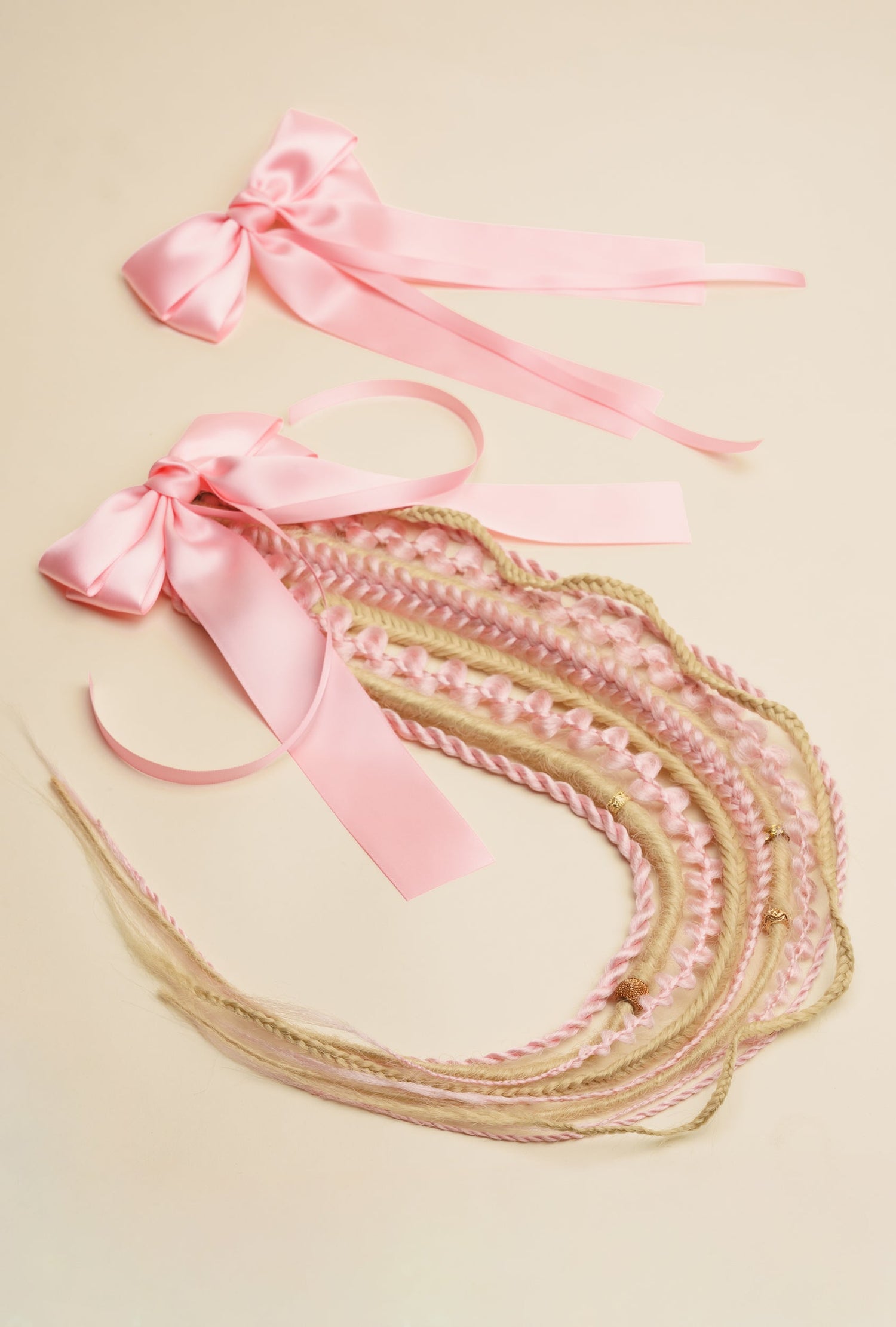 Set On Bow From The Pink Collection