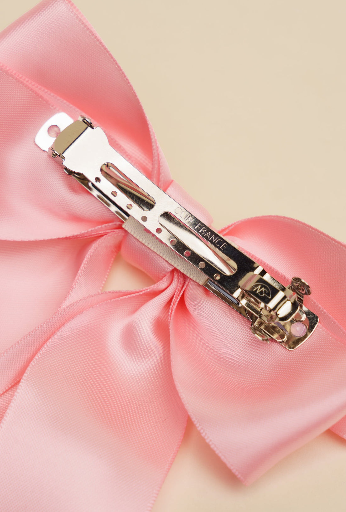 Set On Bow From The Pink Collection